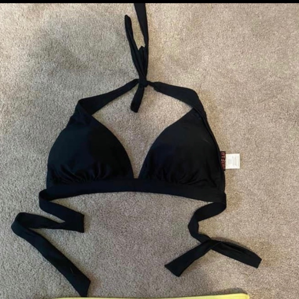 Black bikini top
